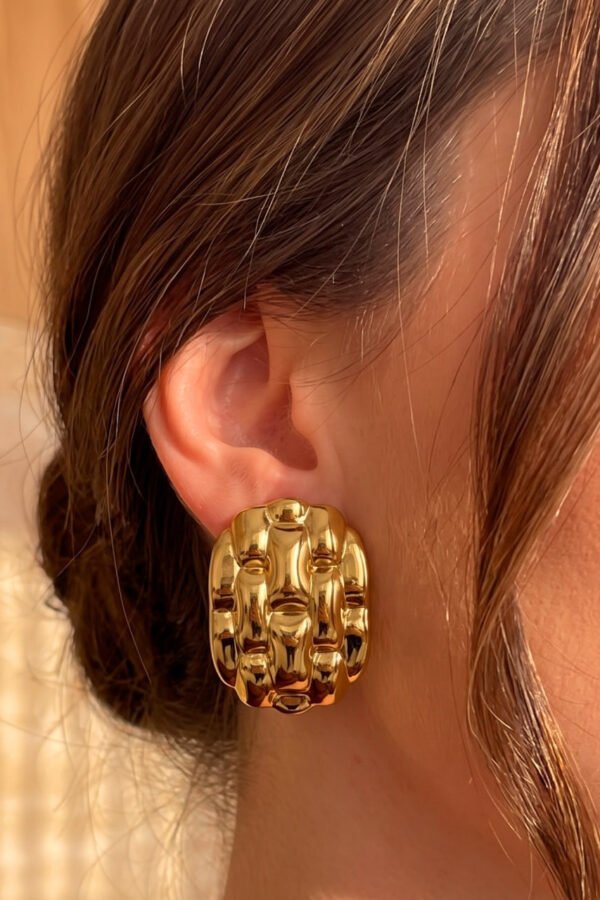 Golden Chain Sculpt Hoops