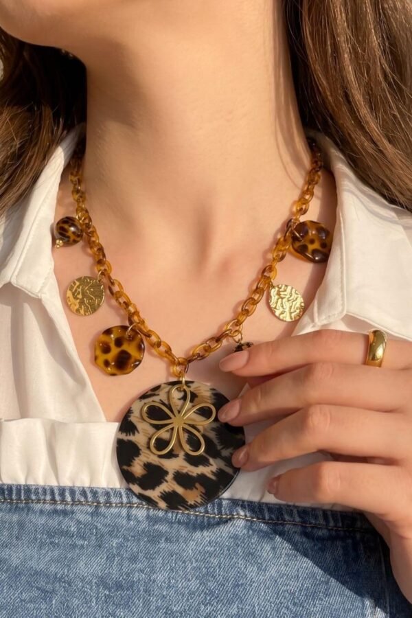 Leopard Rosette Medallion